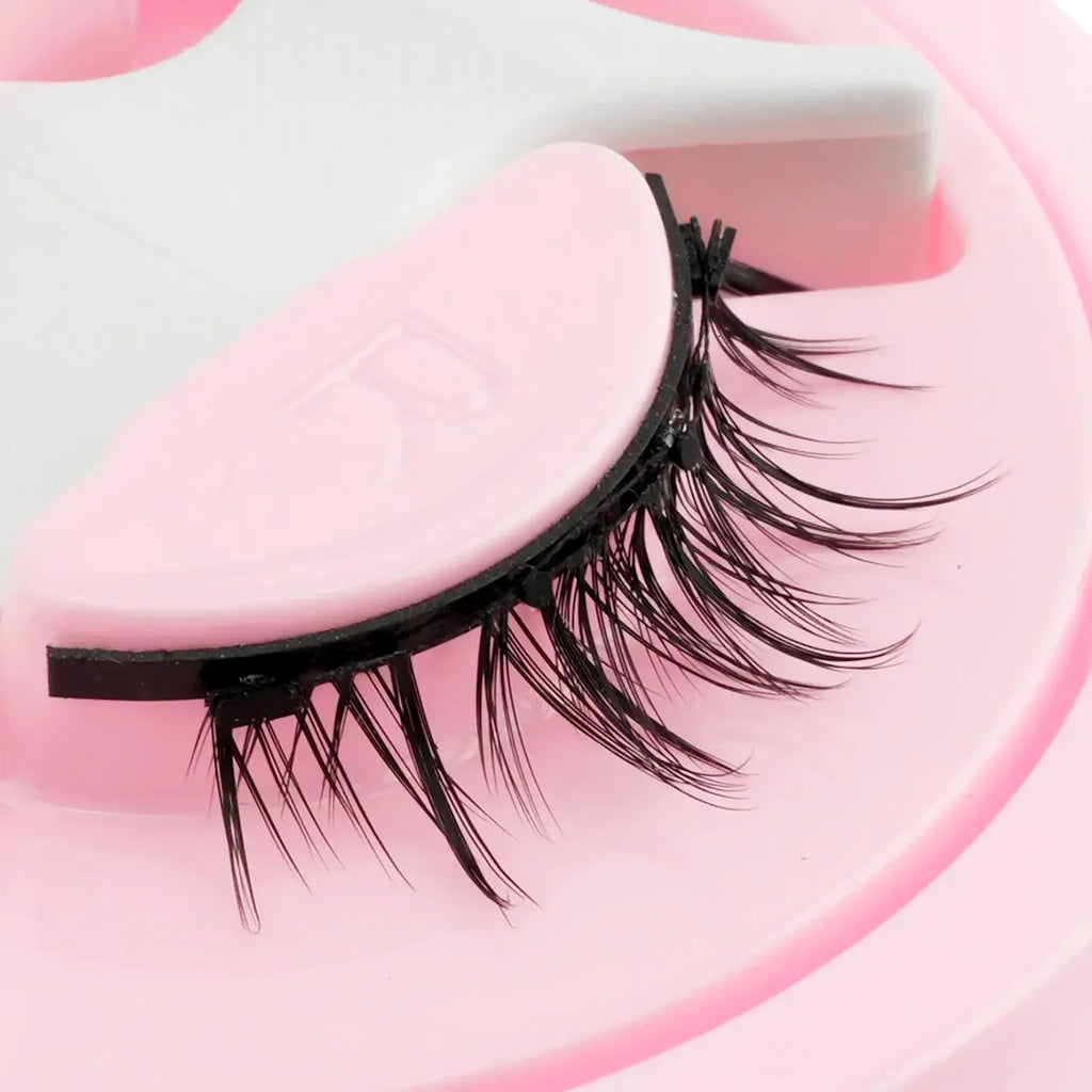 Magnetic Eyelashes — Reusable, No Glue Needed (with Tweezer)